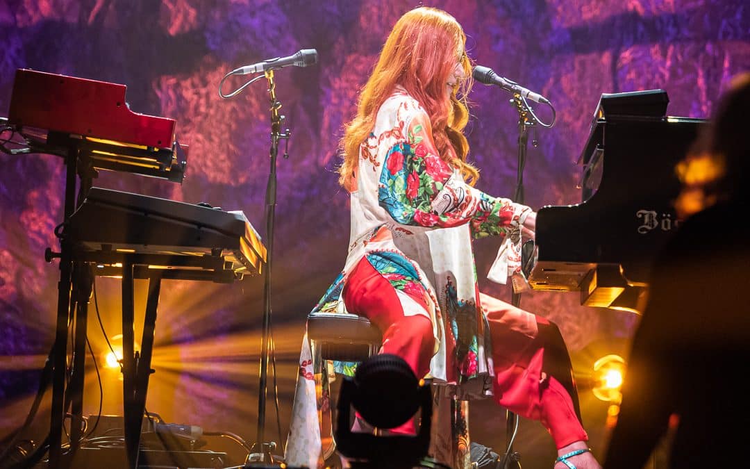 Tori Amos Enchants Our Inner Cornflake Girl At ACL Live