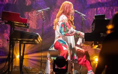 Tori Amos Enchants Our Inner Cornflake Girl At Acl Live